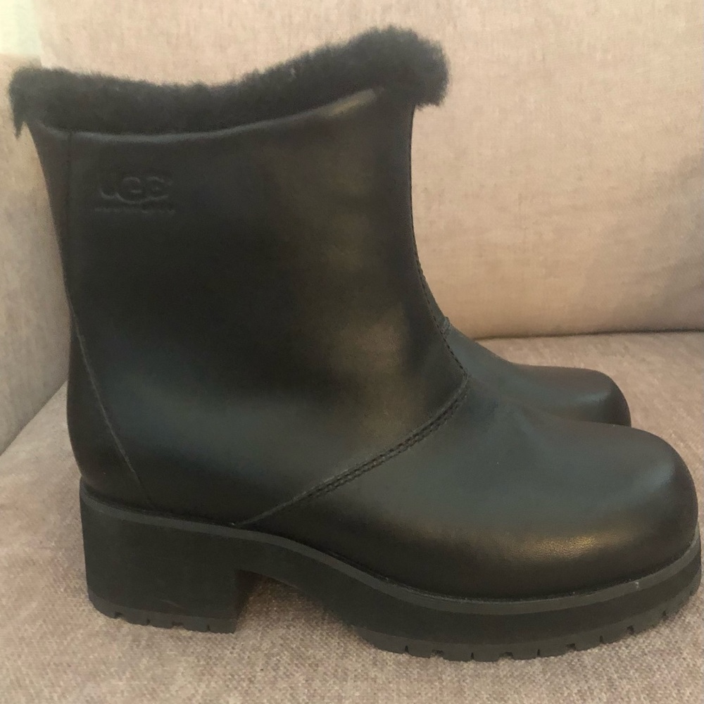 Black Chelsea Leather Uggs Boots